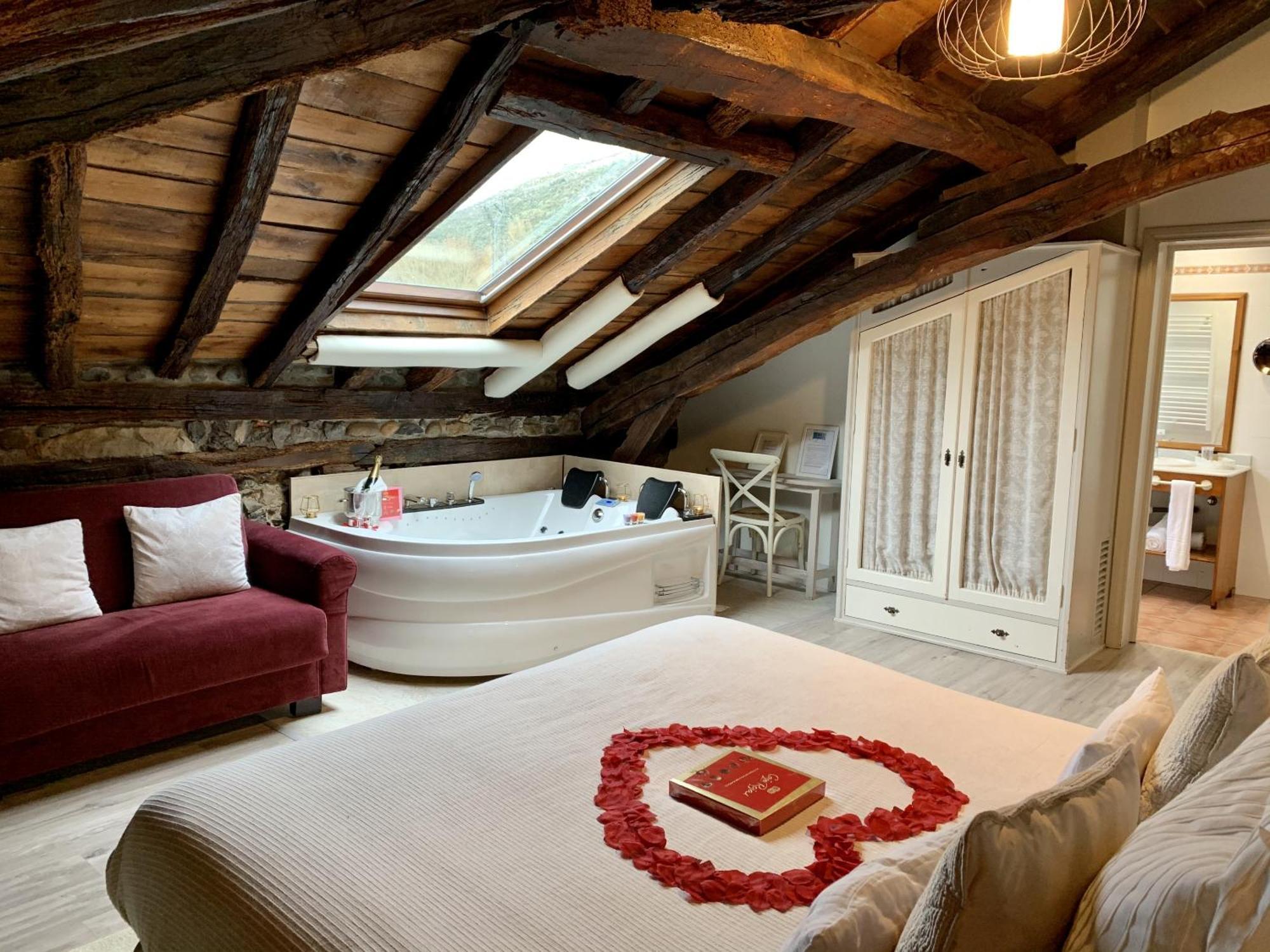 Akla Hotel Palacio Torre De Ruesga Calseca 외부 사진