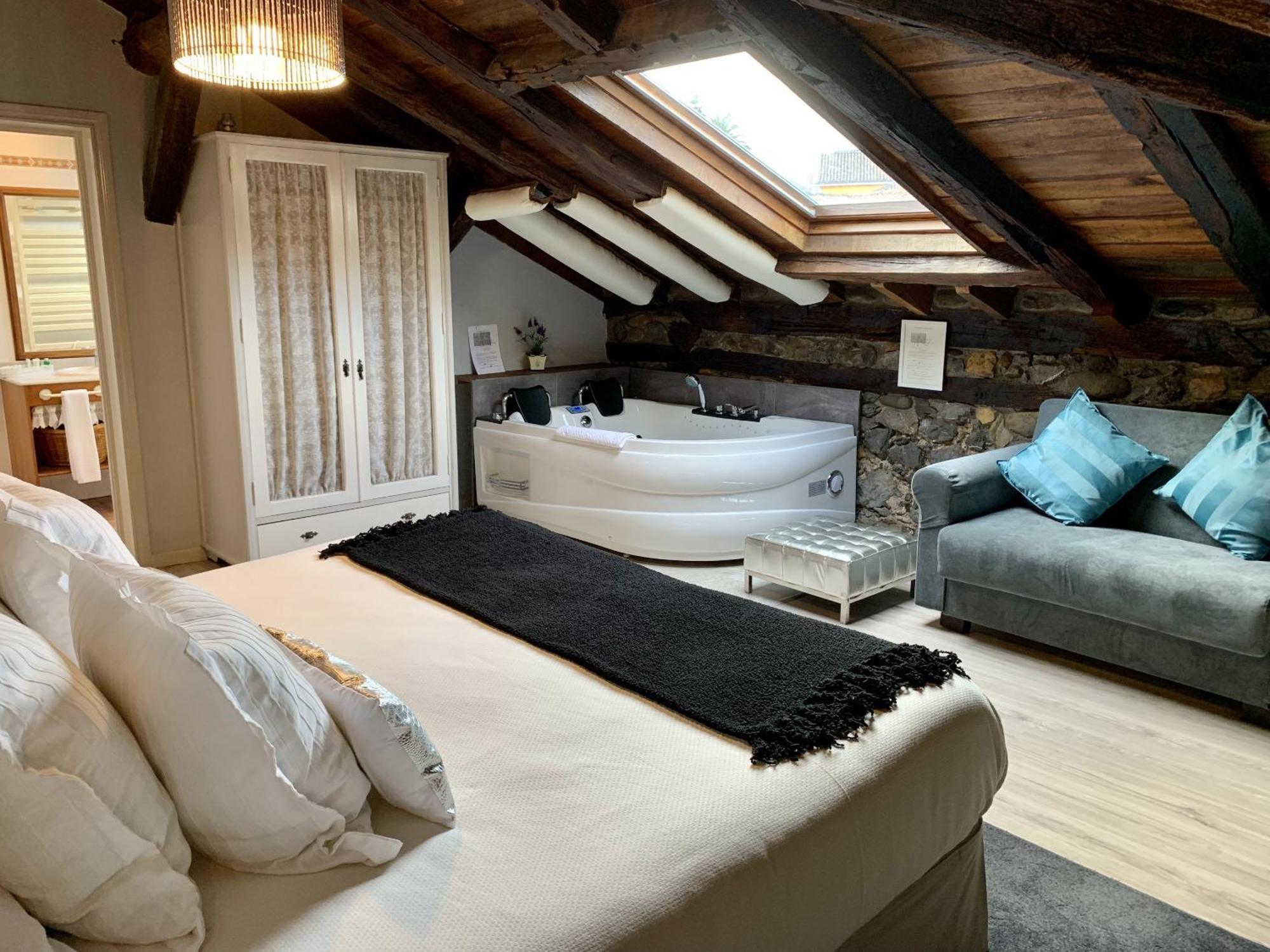 Akla Hotel Palacio Torre De Ruesga Calseca 외부 사진