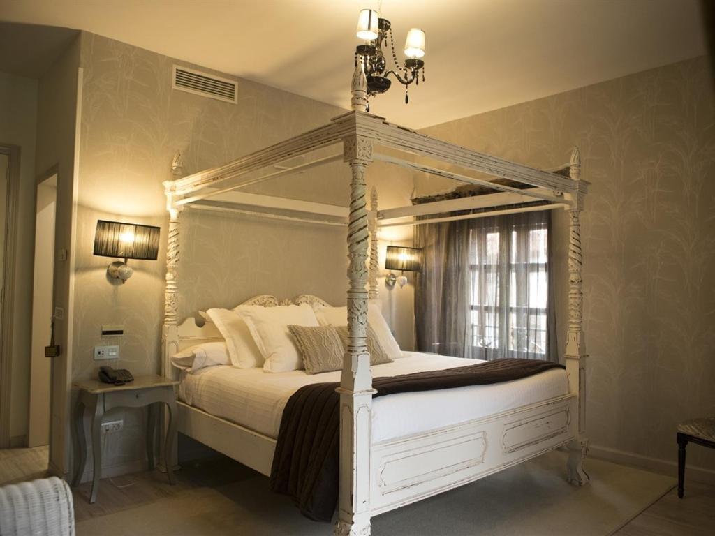 Akla Hotel Palacio Torre De Ruesga Calseca 외부 사진