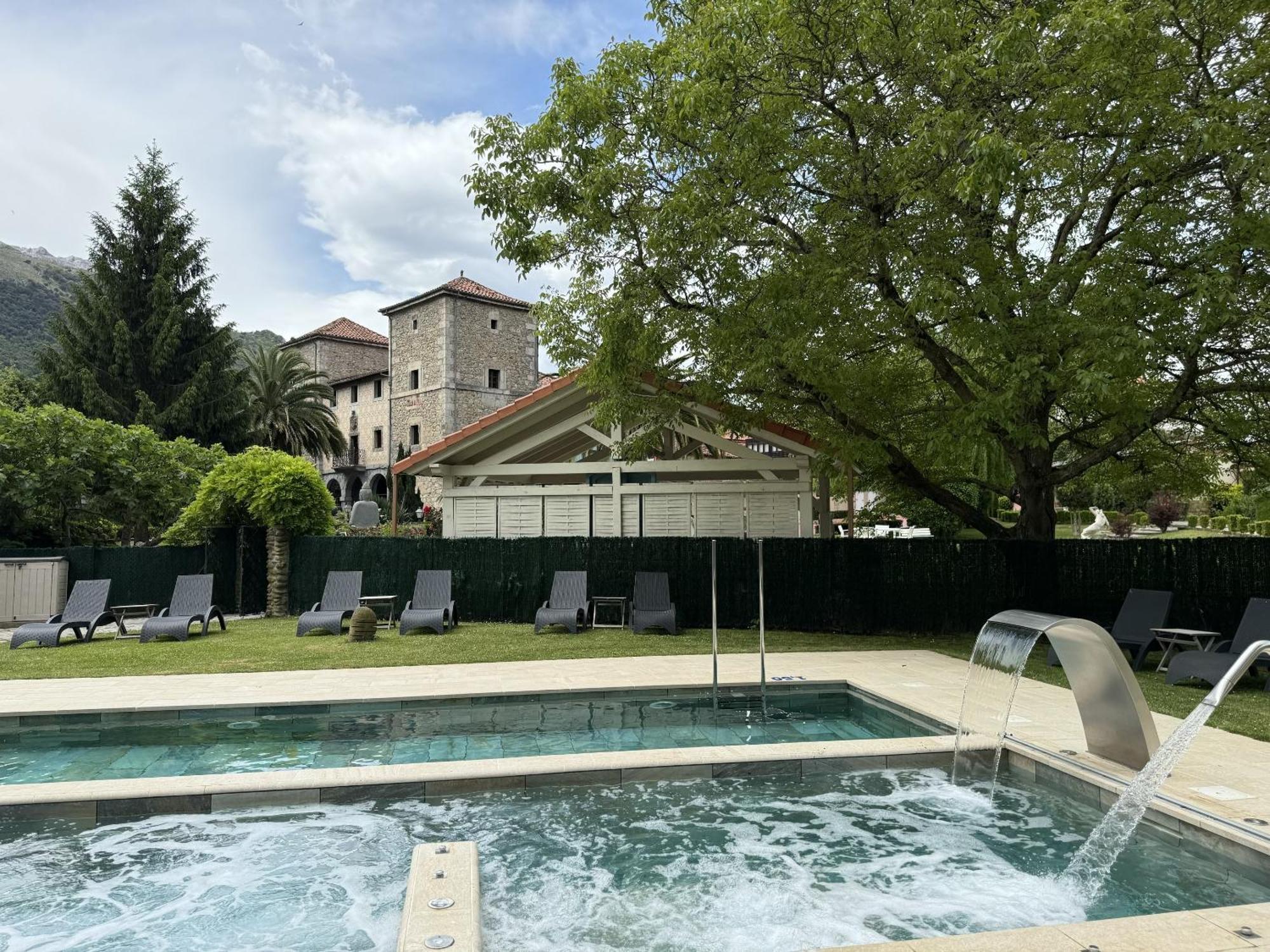 Akla Hotel Palacio Torre De Ruesga Calseca 외부 사진